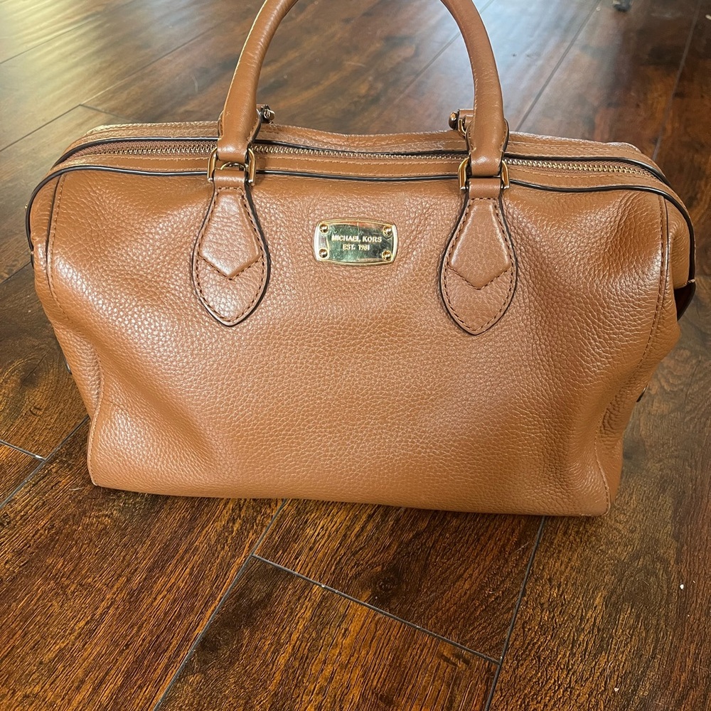 Beautiful Micheal Kors purse.